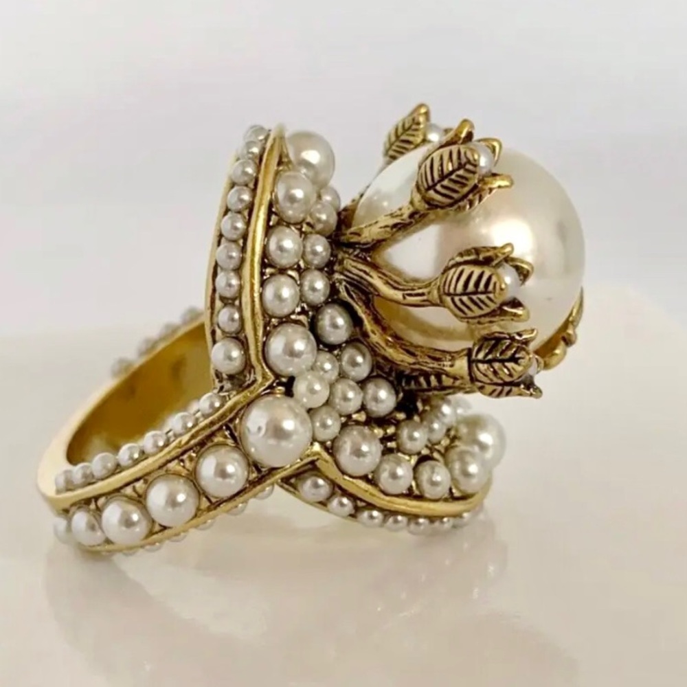 GUCCI Tulip Garden Cocktail Ring Antiqued White Pearls Gold Ring Size US 7